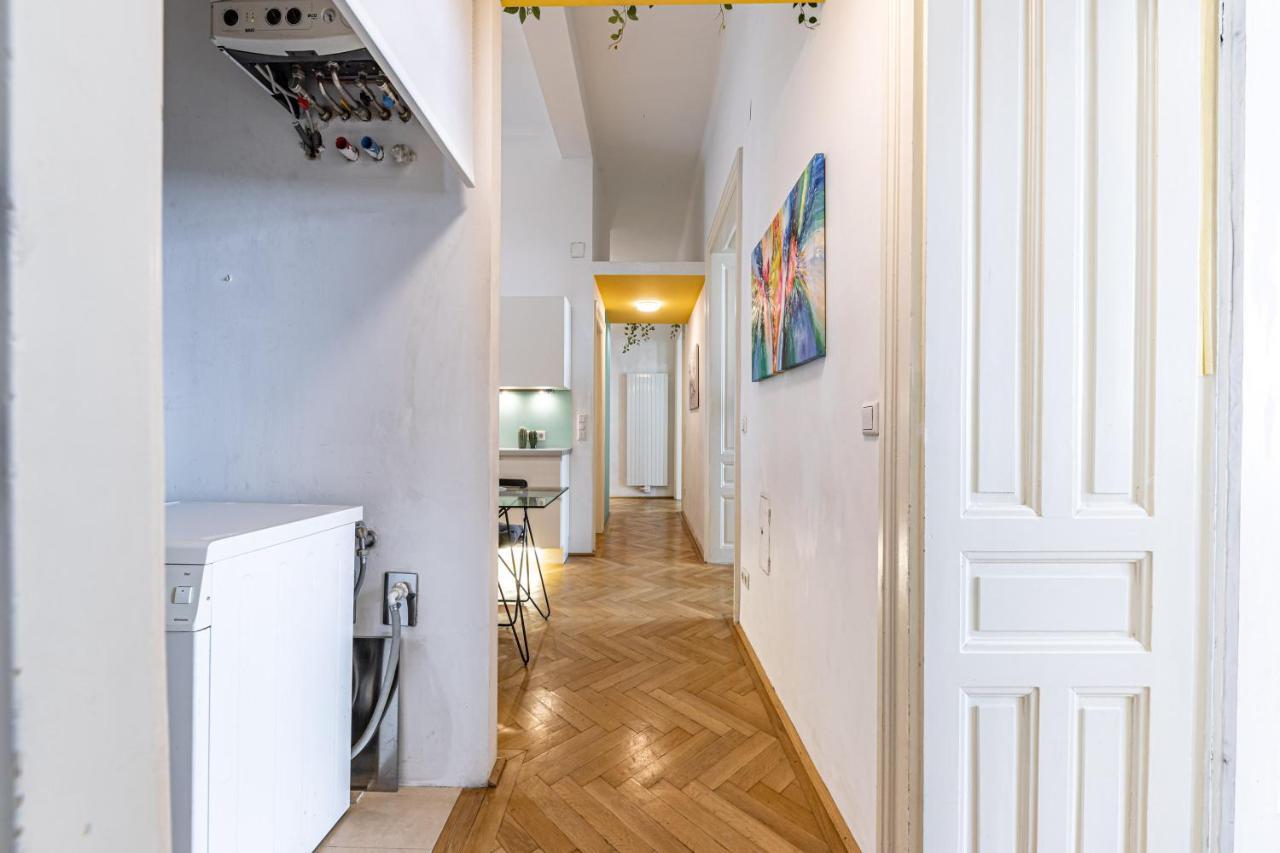The Hub Vienna By Jr City Apartments Ngoại thất bức ảnh
