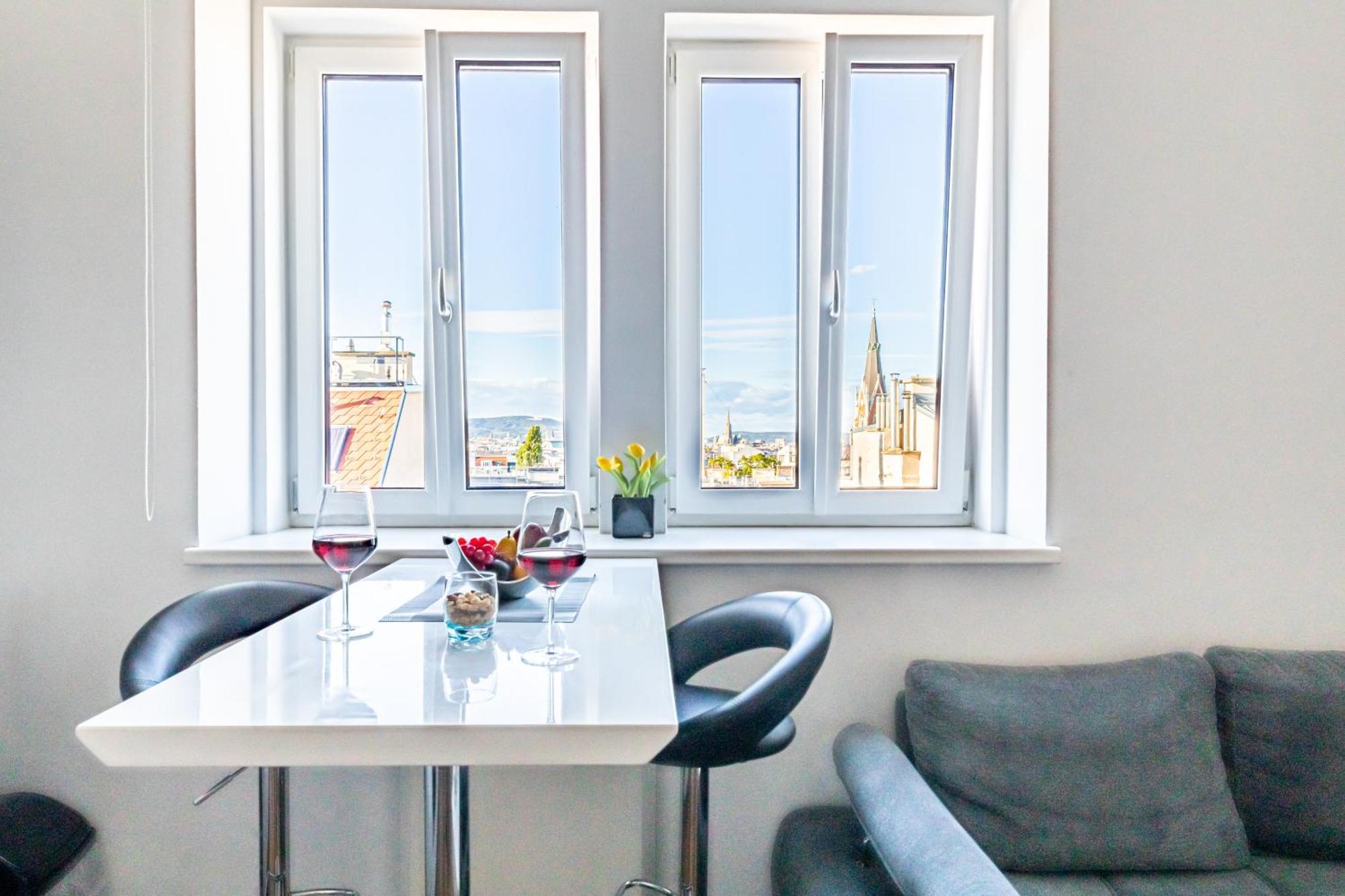 The Hub Vienna By Jr City Apartments Ngoại thất bức ảnh