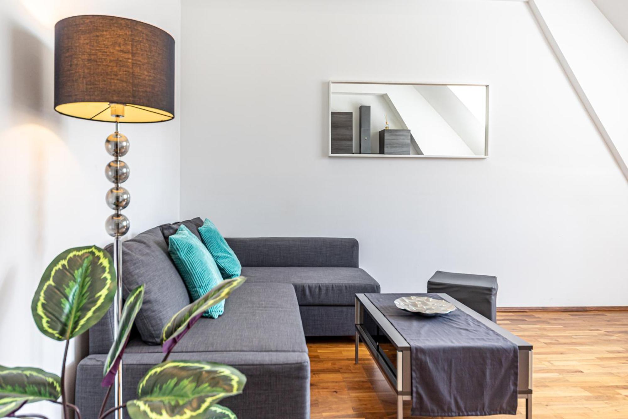 The Hub Vienna By Jr City Apartments Ngoại thất bức ảnh