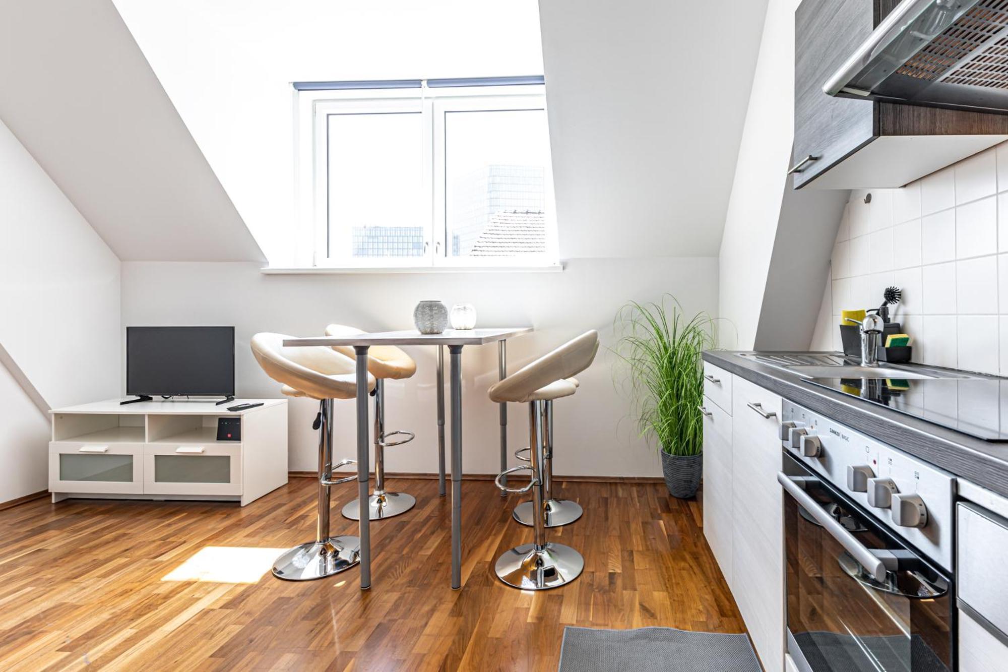 The Hub Vienna By Jr City Apartments Ngoại thất bức ảnh